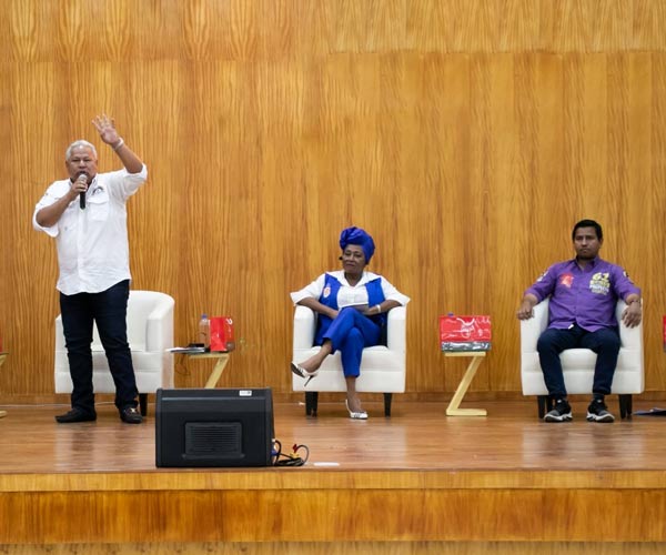 Todo un éxito fue el Conversatorio “Historia de los candidatos”