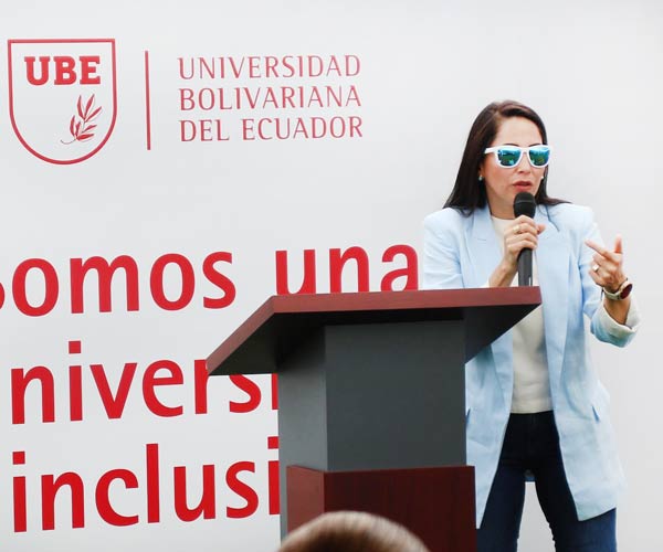 Conversatorio con los candidatos del binomio Revolución Ciudadana