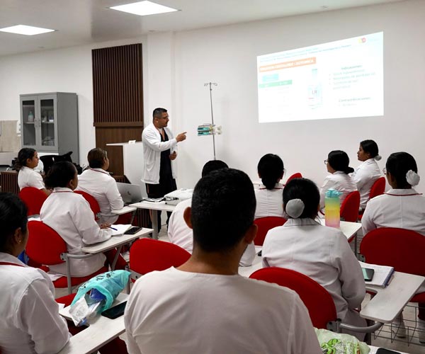 En la carrera de Licenciatura en Enfermería, nuestros estudiantes están adquiriendo habili