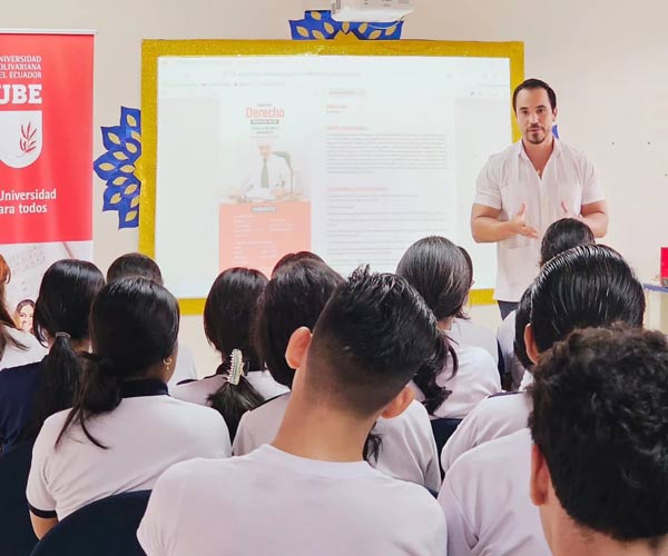 La Universidad para todos llega hasta los colegios para fomentar el empoderamiento juvenil