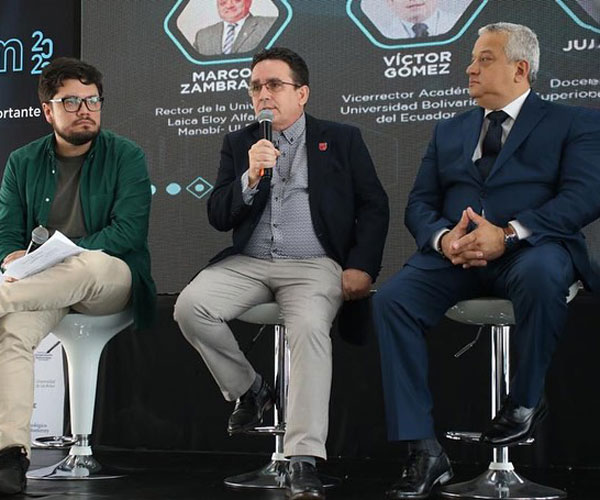 Directivos de la Universidad para todos fueron protagonistas en Educom