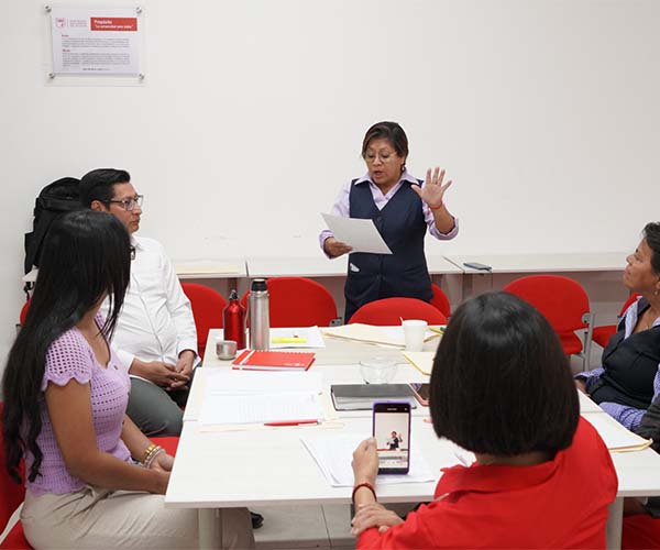 Docentes culminaron Taller de Escritura Creativa en la UBE.