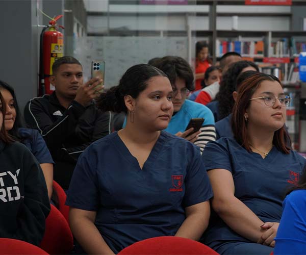 La Universidad Bolivariana del Ecuador y el Ministerio de Producción lanzan el programa Em