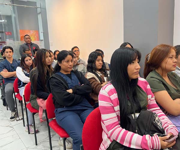 	Estudiantes de la UBE asisten a encuentro con el candidato al Premio Nobel de la Paz.