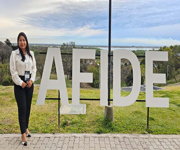 Docentes de UBE destacan en el Congreso Internacional AFIDE 2024 con innovadoras propuesta