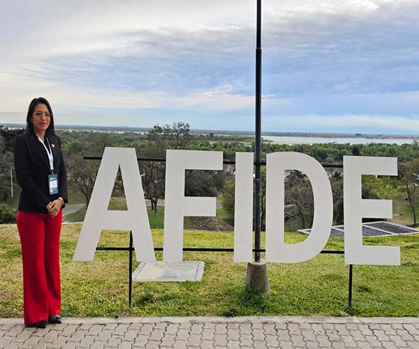 Docentes de UBE destacan en el Congreso Internacional AFIDE 2024 con innovadoras propuesta