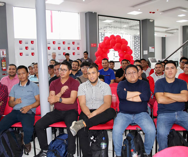 Más de 60 nuevos estudiantes inician su camino en el programa especial 