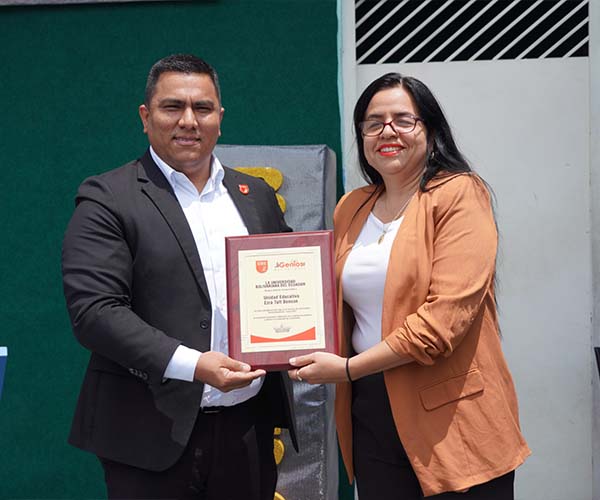 Organizadores de Genios Bolivarianos - Durán 2024 visitan la Unidad Educativa Ezra Taft Be