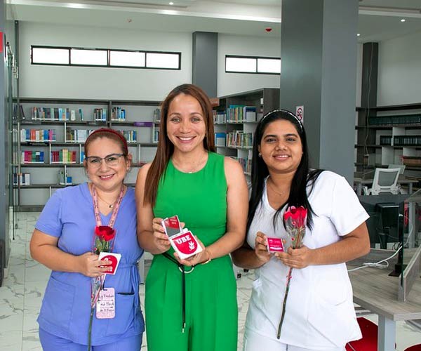 Hoy es un día especial, un día para honrar a todas las mujeres que han luchado y siguen lu