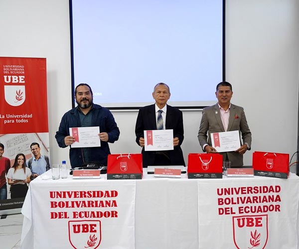 a UBE analiza el aporte de los Sistemas Inteligentes en la educación.