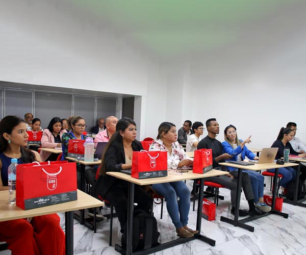 Educación Continua de la UBE apertura capacitación para concejales de Guayaquil.