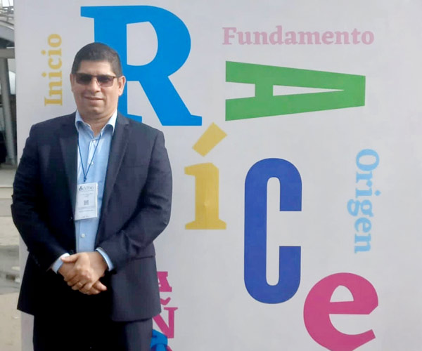 UBE presente en la Feria del libro de Bogotá.