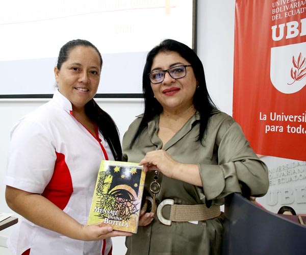 Estudiantes de la UBE participaron en Exposición itinerante de libros
