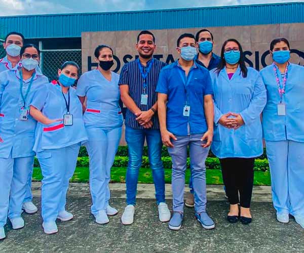 Estudiantes de Enfermería cumplieron con su primer día de internado rotativo!