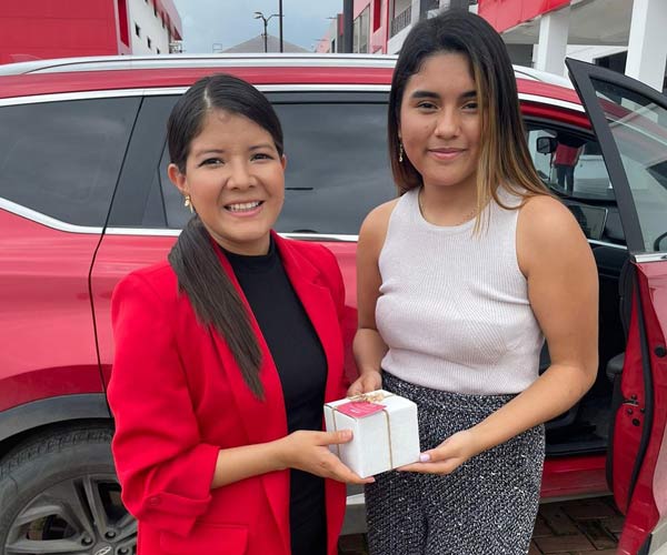 ¡Feliz día a todas las mamás que integran la Universidad Bolivariana del Ecuador