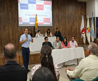 2 Bancadas sesionan para debatir propuestas que llevarán a la Asamblea Nacional.