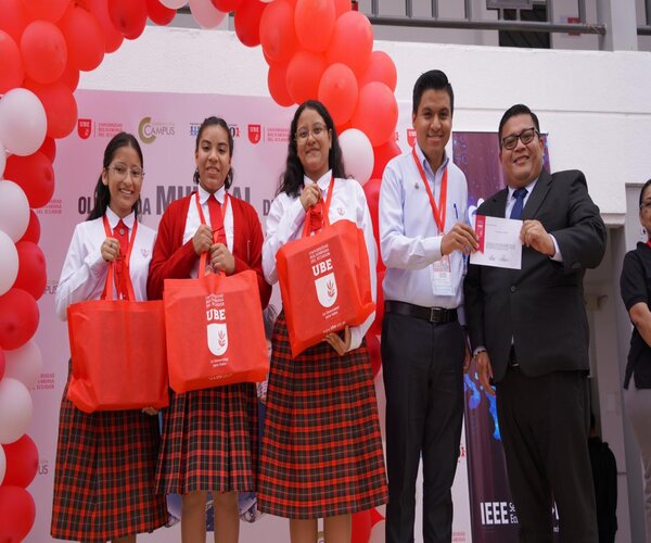 Exitosa premiación en las Regionales de las Olimpiadas Mundiales de Robótica (WRO)