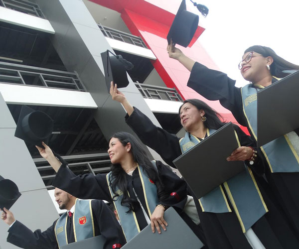 Segunda Ceremonia de Graduación 