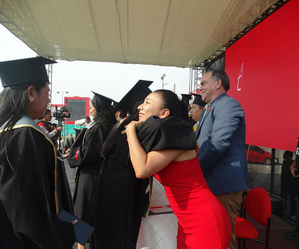Segunda Ceremonia de Graduación 