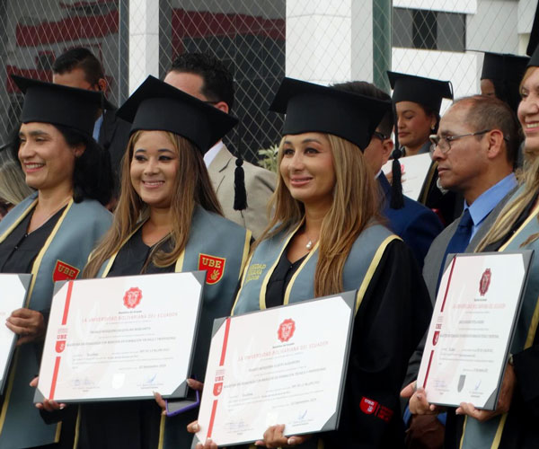 Tercera Ceremonia de Graduación 