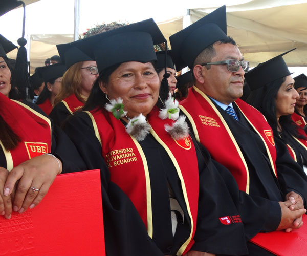 Sexta Ceremonia de Graduación UBE