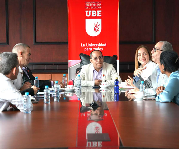 Visita de docentes tutores de la Universidad de Cienfuegos