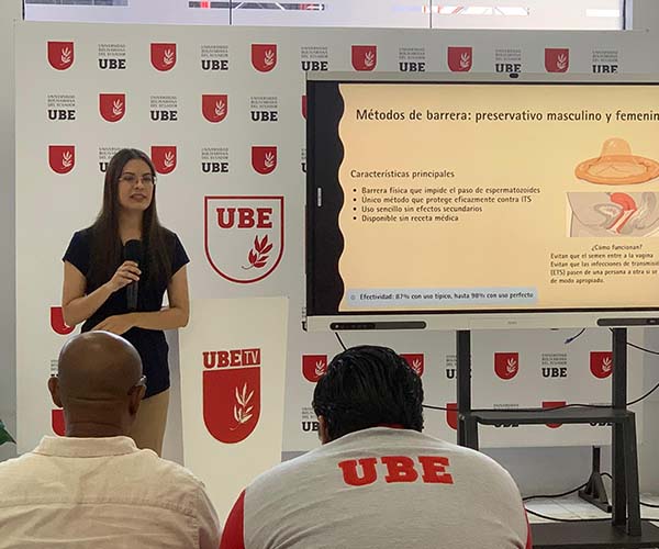 Colaboradores de UBE reciben charla sobre Planificación Familiar y Seguridad Laboral