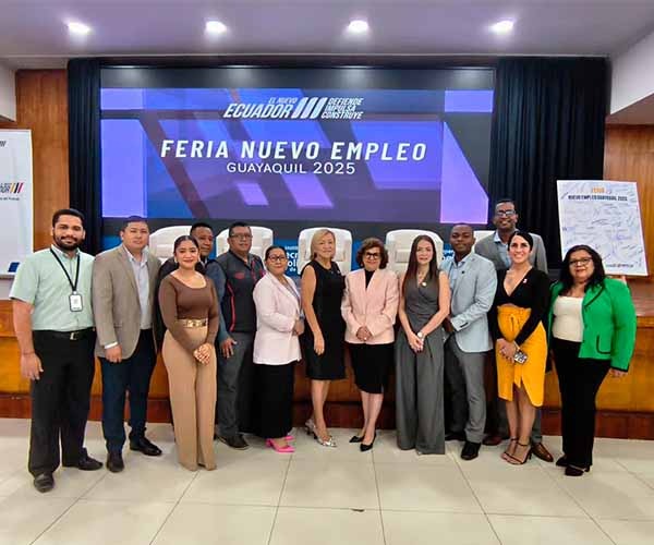 Delegación de la UBE participó en la Feria Nuevo Empleo Guayaquil 2025