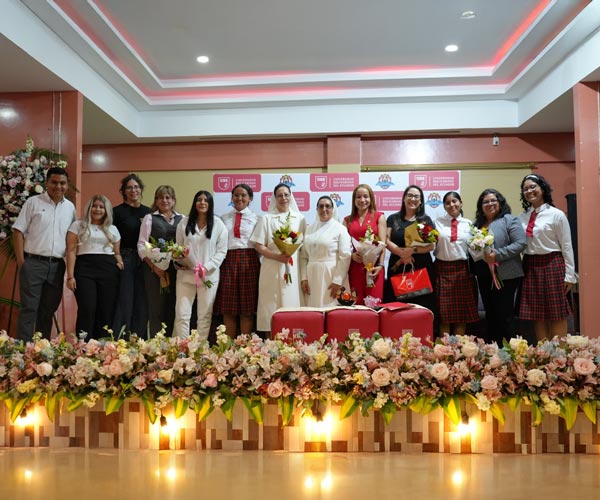 Mujeres en STEAM 2025