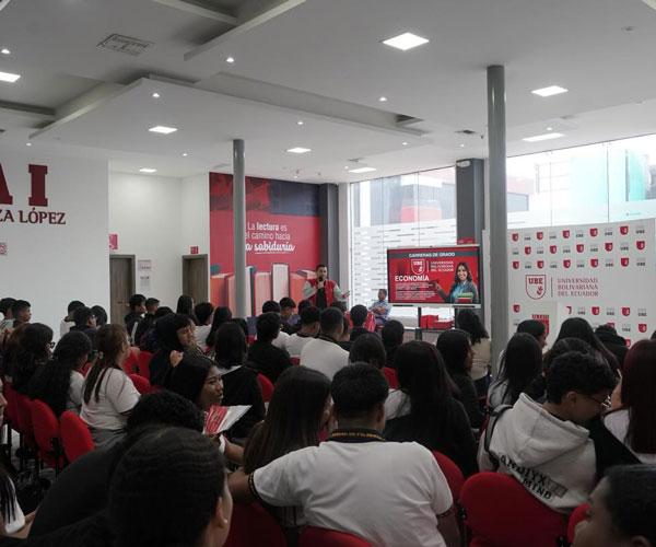 Estudiantes visitaron el campus de la UBE