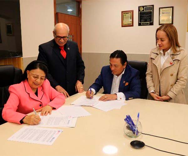 UBE y el Instituto Rumiñahui firman acuerdo para fortalecer la formación profesional en Ecuador