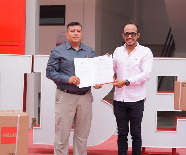 La UBE fortalece la educación en Durán con la entrega de equipos de climatización para unidades educativas