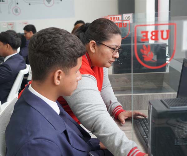 UBE da inicio a la Fase Clasificatoria de Genios Bolivarianos 2025 con la evaluación de Lengua y Literatura