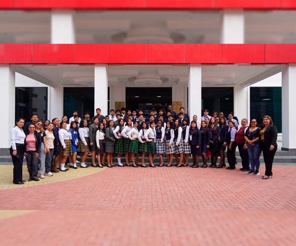 Estudiantes avanzan a la fase final de Genios Bolivarianos 2025 en Ciencias Sociales.