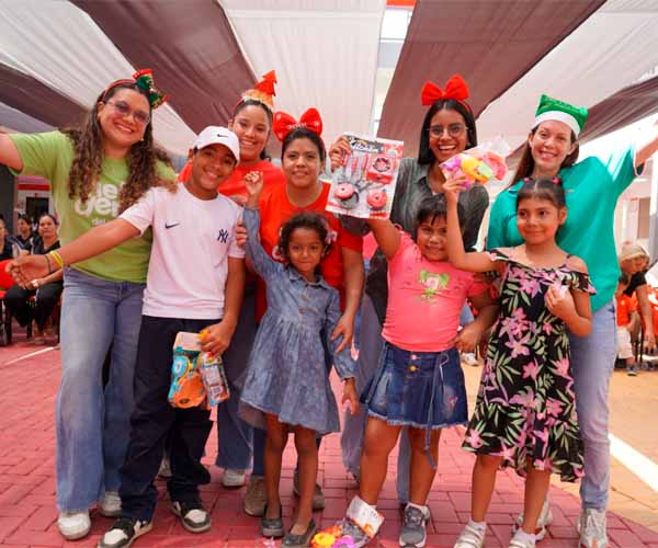 UBE fue sede de jornada solidaria que benefició a 100 niños con la entrega de juguetes