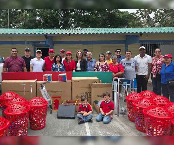 UBE e ITB fortalecen la vinculación social con entrega de canastas navideñas en CERIDITE