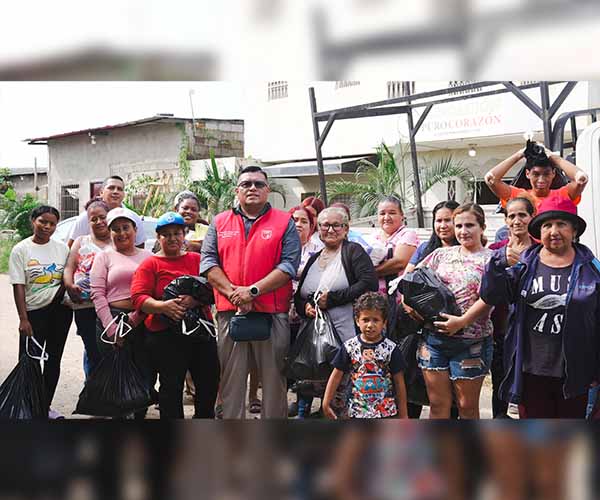 UBE Solidaria entrega 140 kits de alimentos en beneficio de la comunidad