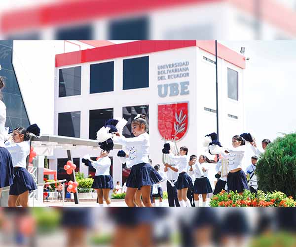 UBE inició la celebración de su quinto aniversario con feria de emprendimiento y presentación de bandas de paz
