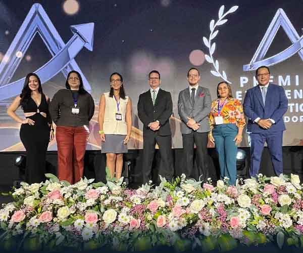 UBE impulsa el futuro de la logística con beca a la excelencia en los Premios a la Excelencia Logística Ecuador 2026.