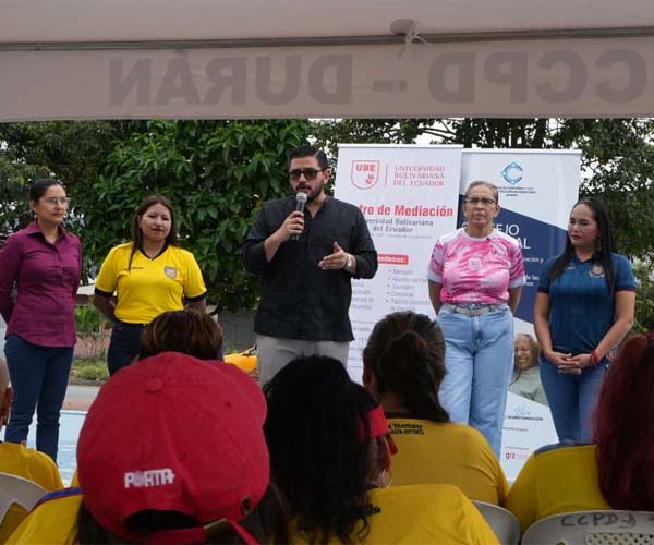 Brigada jurídica de la UBE benefició a más de 50 ciudadanos en Durán