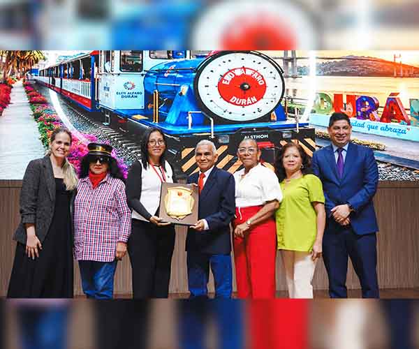 UBE fortalece la memoria histórica con una jornada dedicada al legado ferroviario ecuatoriano