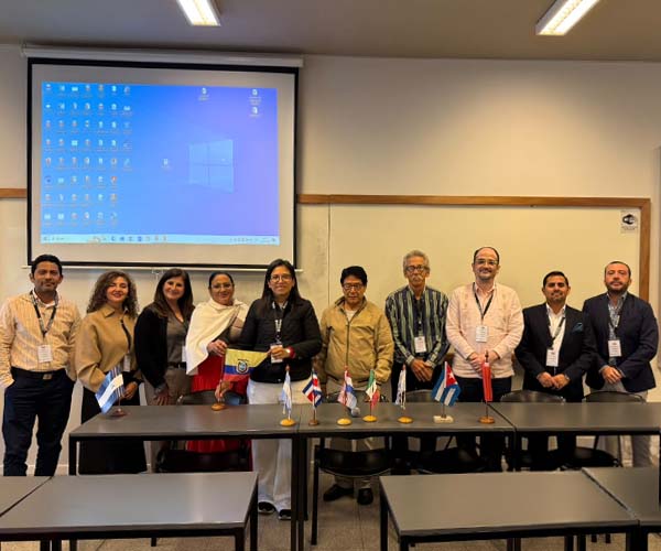 La UBE presenta una propuesta de gobernanza universitaria en congreso internacional desarrollado en Uruguay