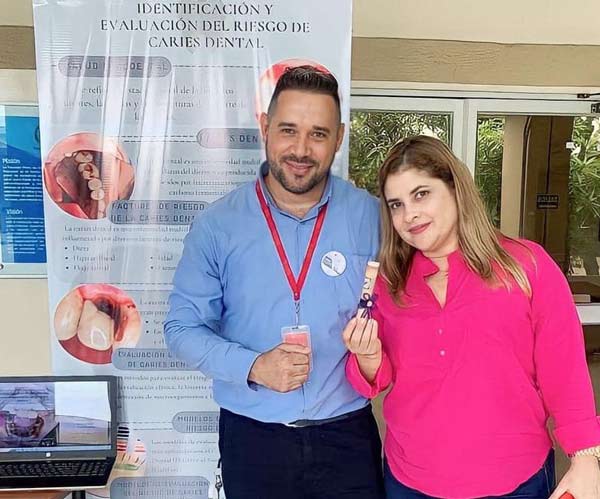Estudiante de Odontología realiza ponencia de artículo científico Abraham Chaparro