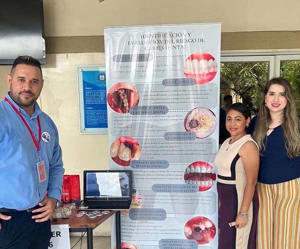 Estudiante de Odontología realiza ponencia de artículo científico Abraham Chaparro
