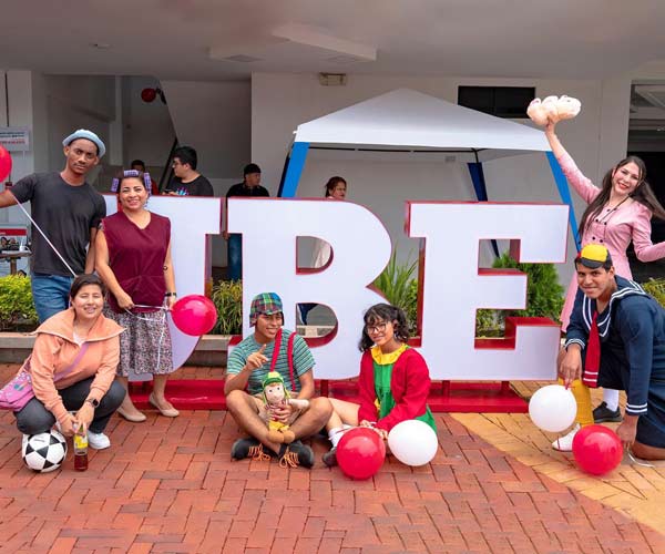 Estudiantes de la UBE conectaron con la felicidad